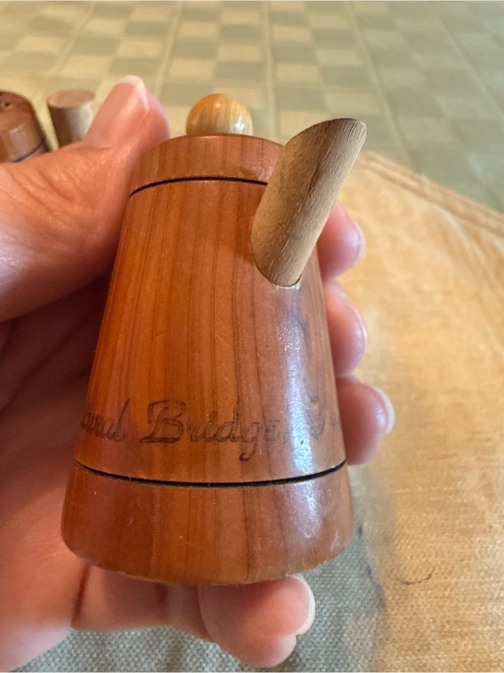 Vtg Rustic Wooden Coffee Pot Salt & Pepper Shakers Natural Bridge VA Souvenir - Picture 8 of 11
